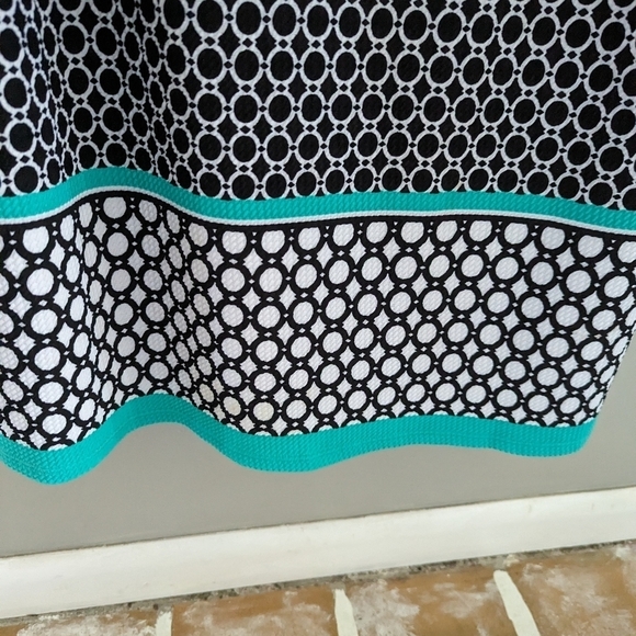 Tacera Ruffle Sleeve shift dress size 1X - Picture 5 of 6